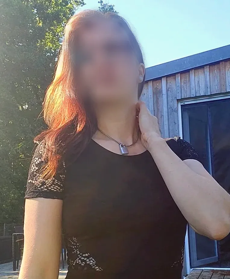 Eva, 30