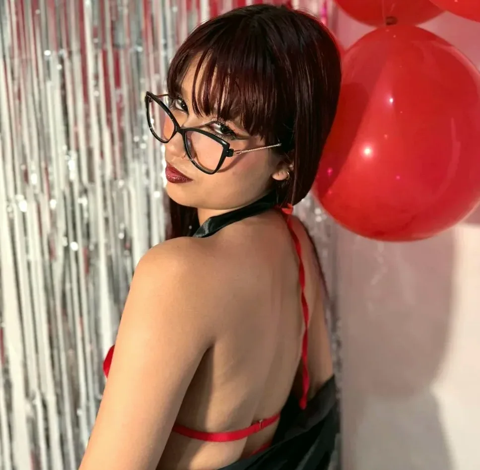 Kirsten, 18